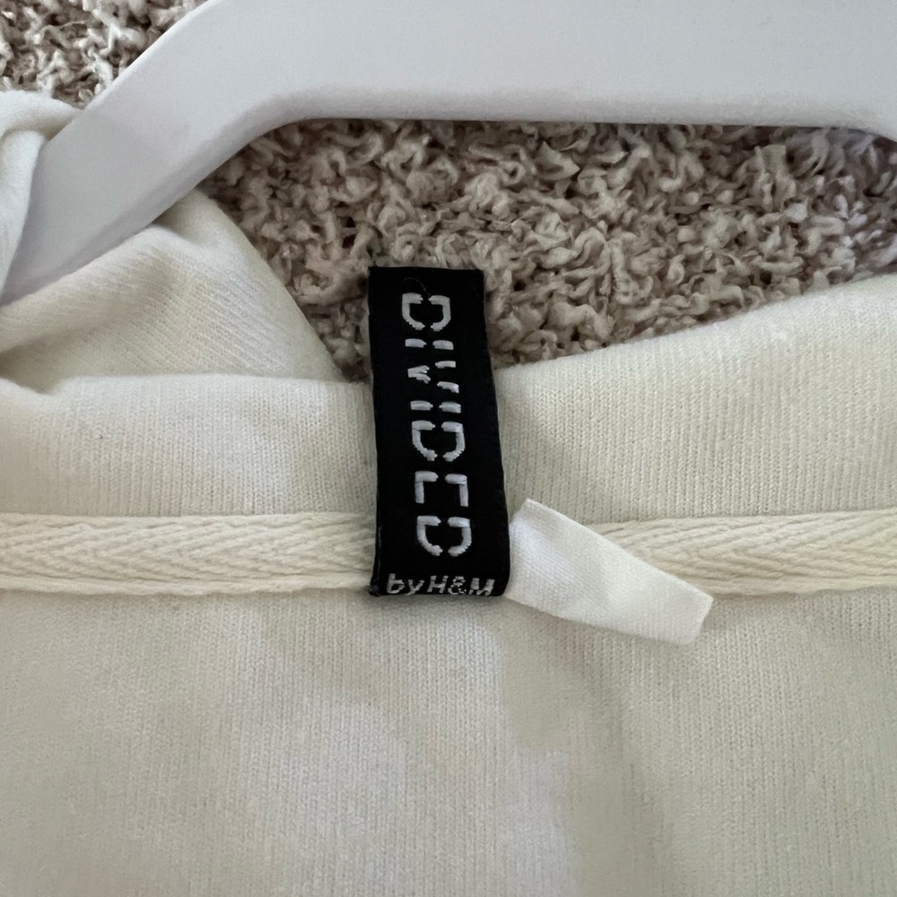 H&M Divided Zip-Up Sweatshirt - Picture 6 of 9